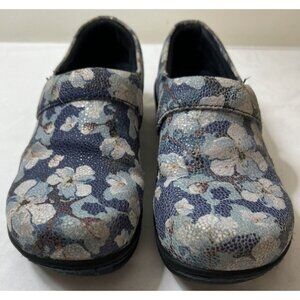 Klogs Blue Floral Leather Slip On Shoes Size 6 Comfortable